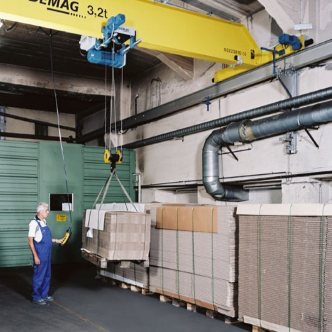 Addetti alla conduzione di carroponte/gru a cavalletto con comando pensile/radiocomando e/o con comando in cabina