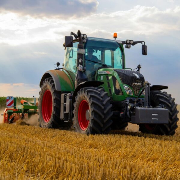 Formazione addetti alla conduzione di trattori agricoli e forestali a ruote